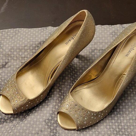 STYLE & CO Gold Peep Toe Pump Heel Shoe - 8W (PRE-OWNED) - Picture 1 of 9
